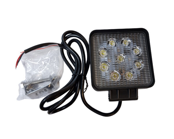main_3310975_4144640d-166e-7462-736a-003fedb7_arbeidslys-27w-firkantet-led-10-36v-flomstrale